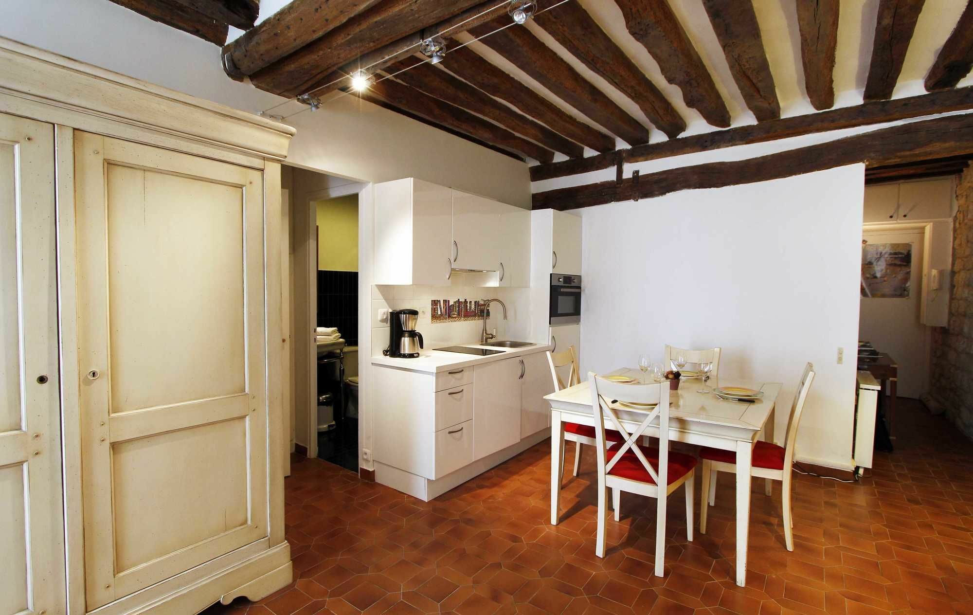 Designer - Saint Germain Apartment